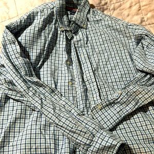 Men’s vineyard vines button up dress shirt